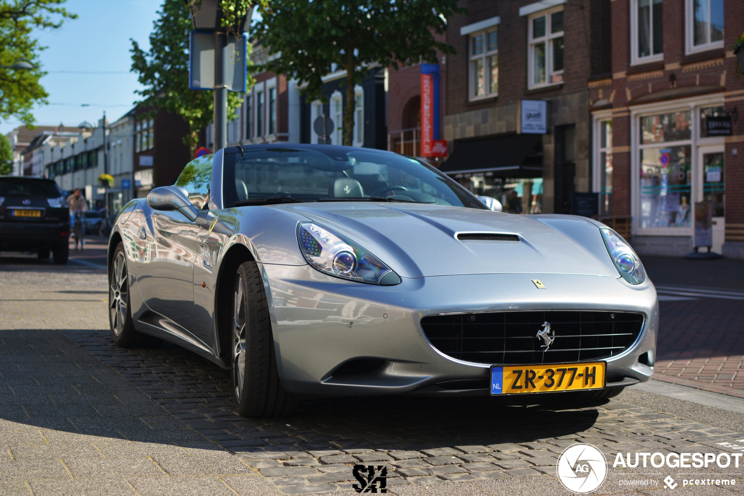 Ferrari California