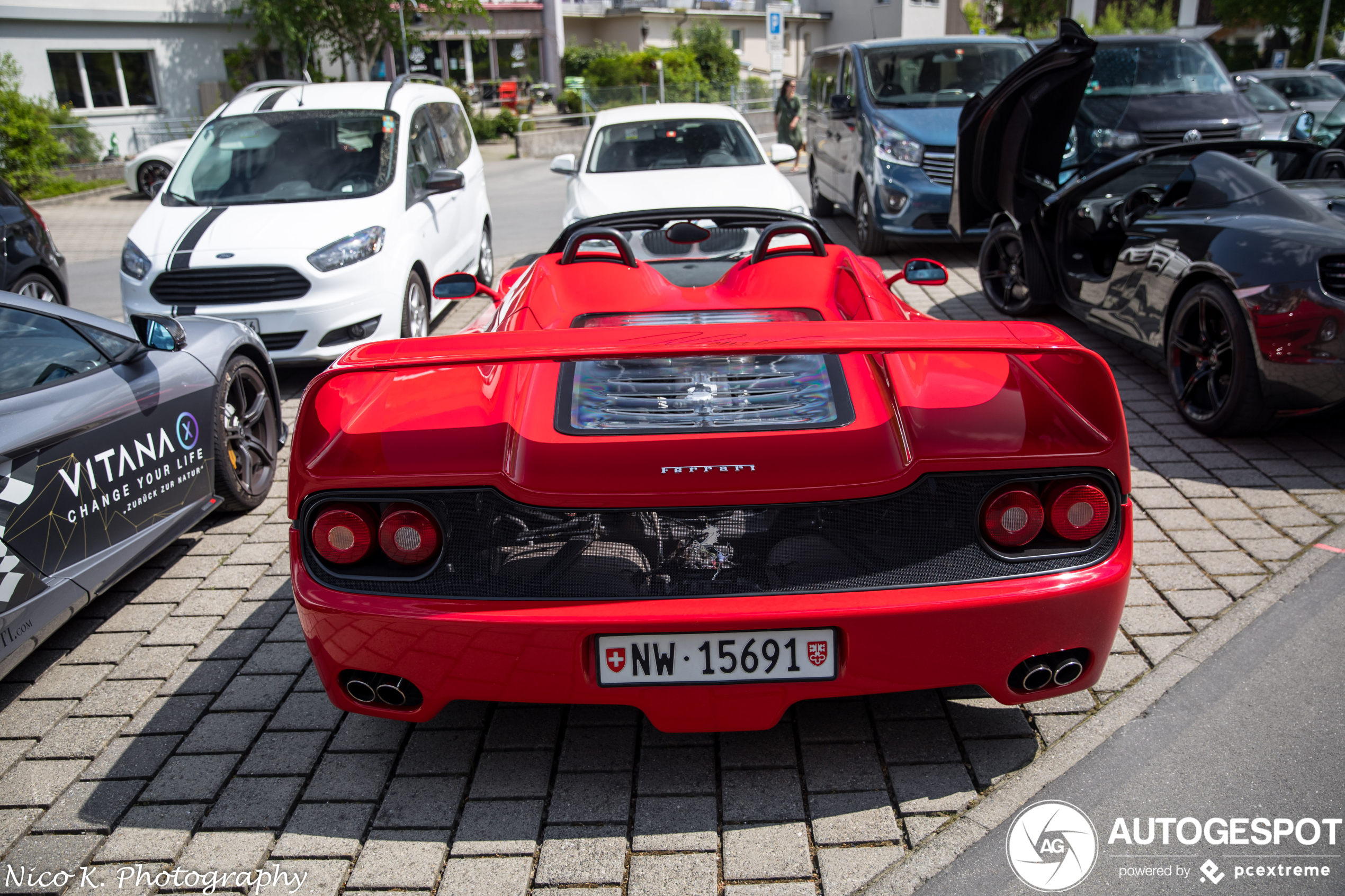 Gewoon op de parkeerplaats: Ferrari F50