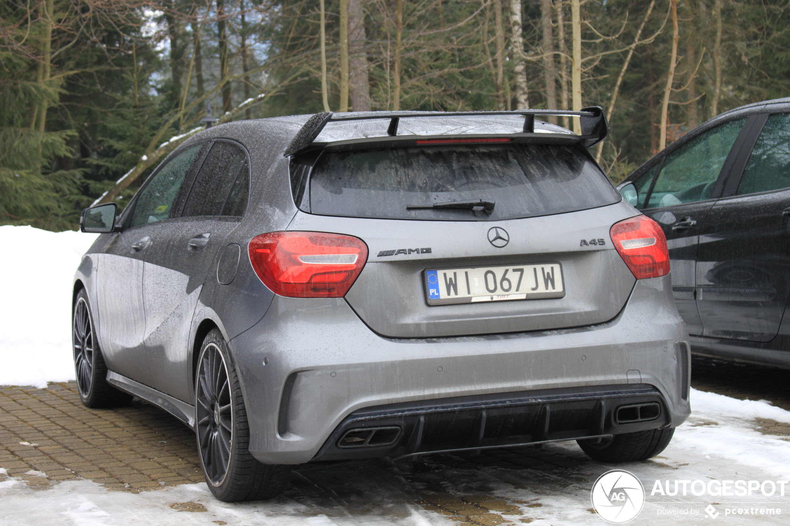 Mercedes-AMG A 45 W176 2015