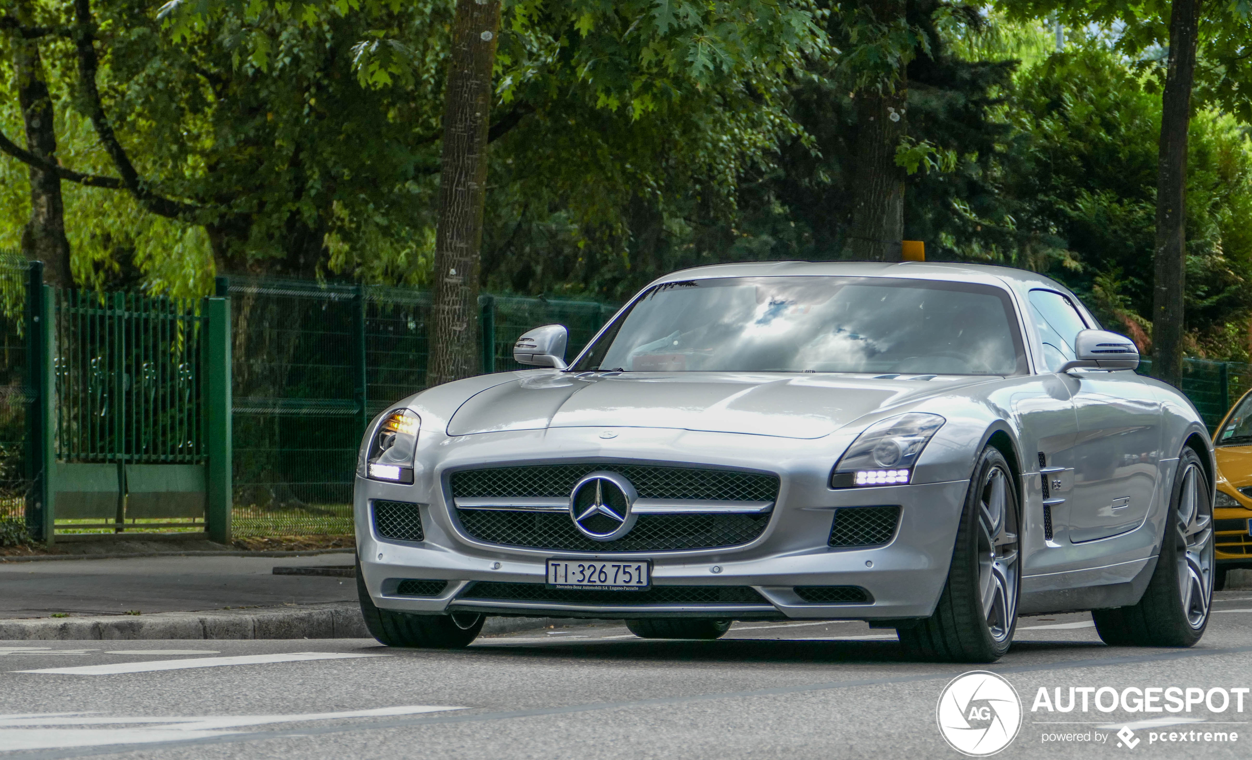 Mercedes-Benz SLS AMG