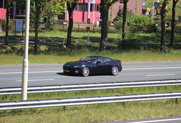 Aston Martin Vanquish S