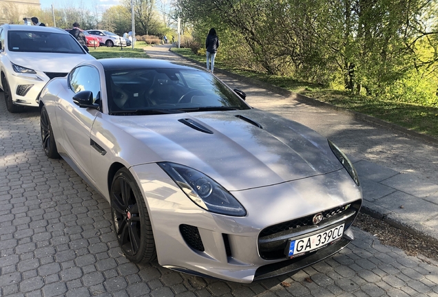 Jaguar F-TYPE R Coupé