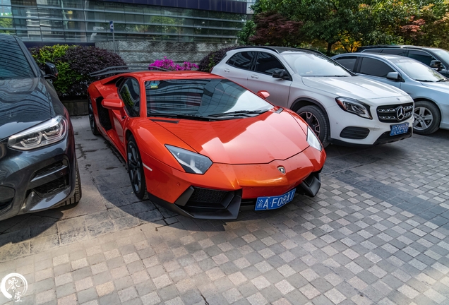 Lamborghini Aventador LP700-4