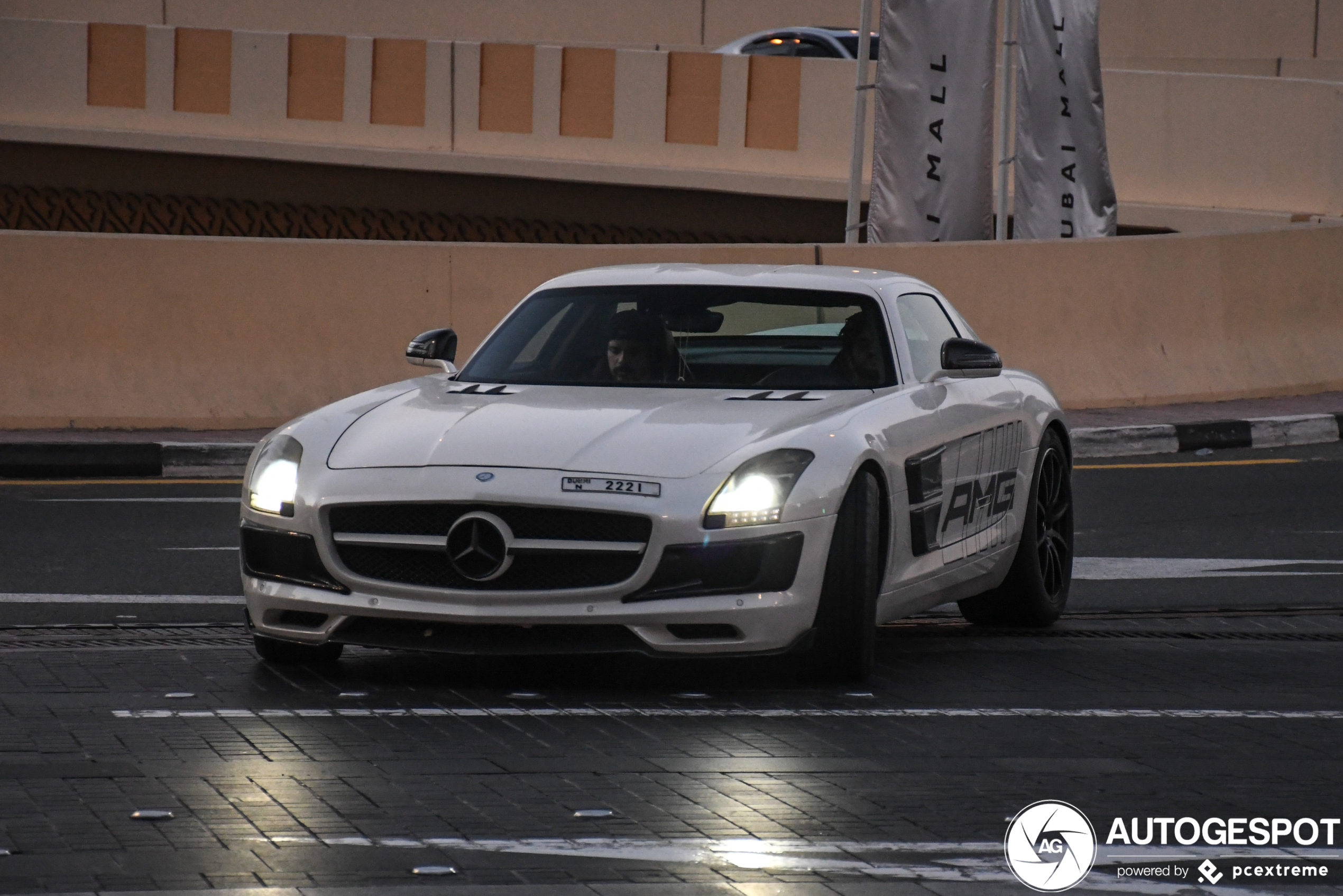 Mercedes-Benz SLS AMG