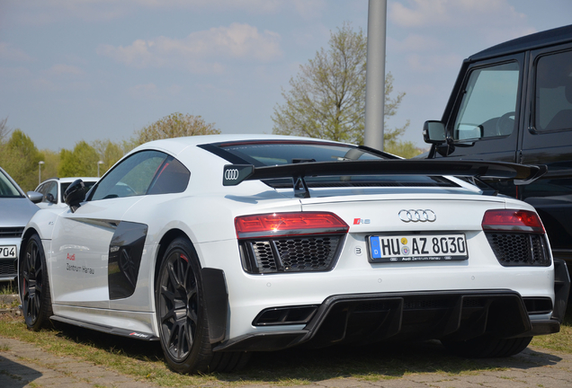 Audi R8 V10 Plus 2015