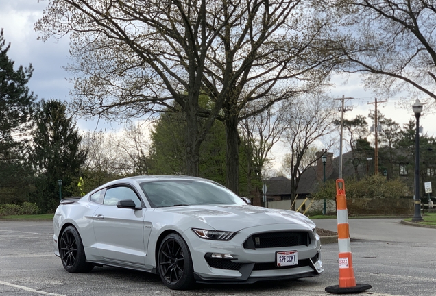 Ford Mustang Shelby GT350 2015