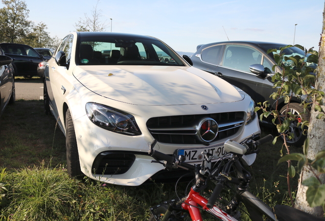 Mercedes-AMG E 63 S W213