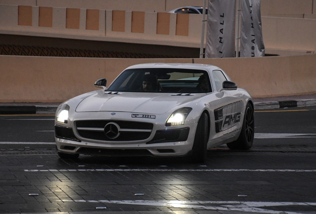Mercedes-Benz SLS AMG