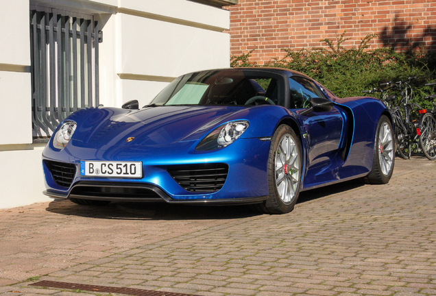 Porsche 918 Spyder Weissach Package