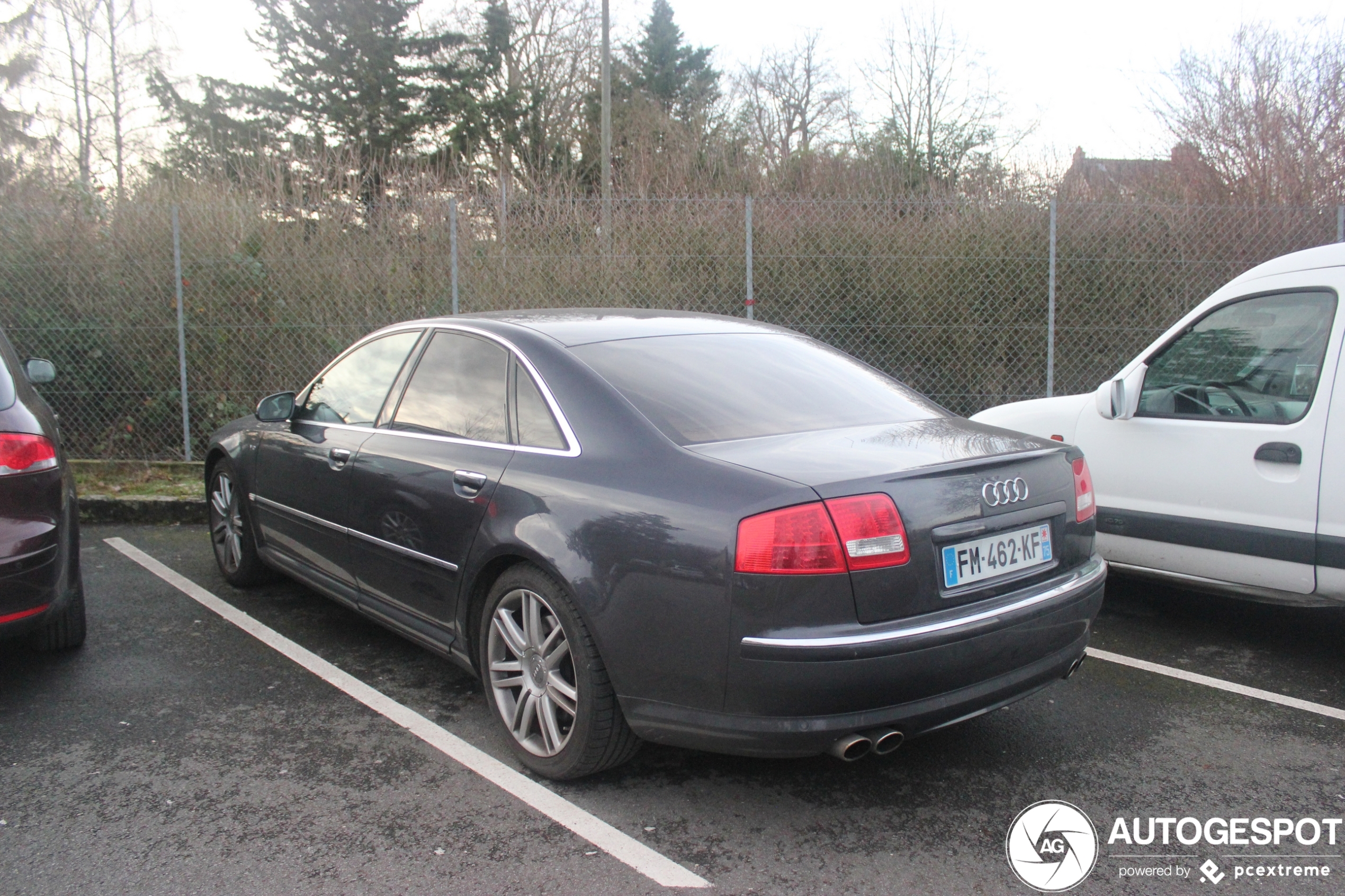 Audi S8 D3