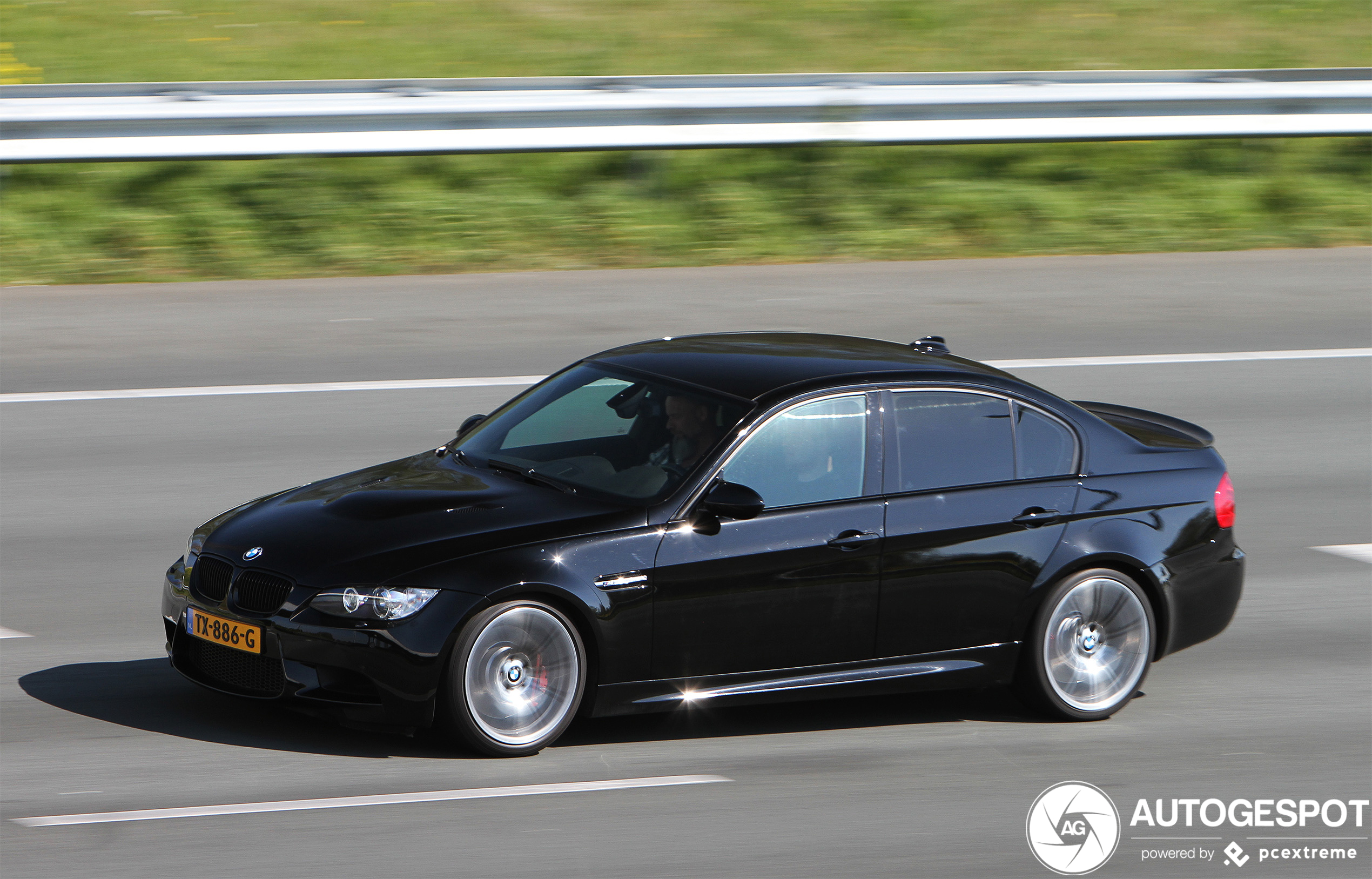 BMW M3 E90 Sedan 2009