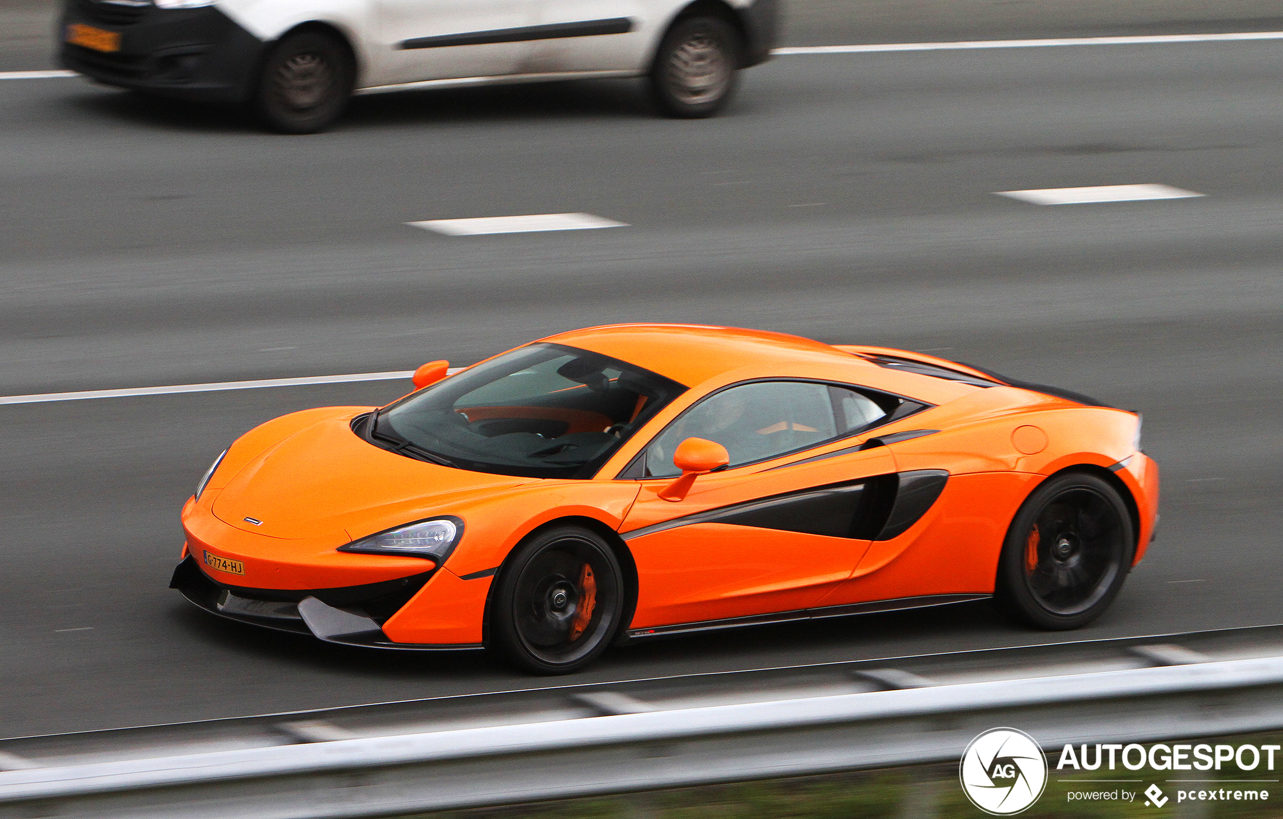 McLaren 570S