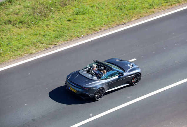 Aston Martin DBS Superleggera Volante