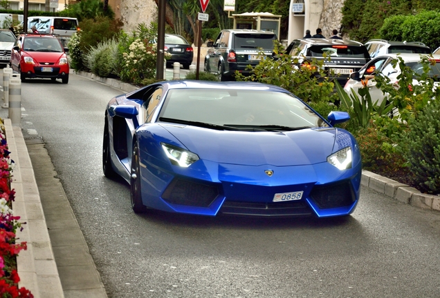 Lamborghini Aventador LP700-4