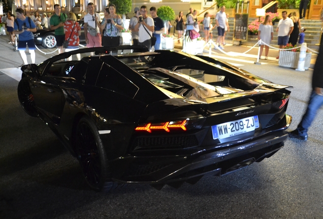 Lamborghini Aventador S LP740-4 Roadster