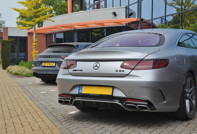 Porsche 971 Panamera Turbo S E-Hybrid Sport Turismo