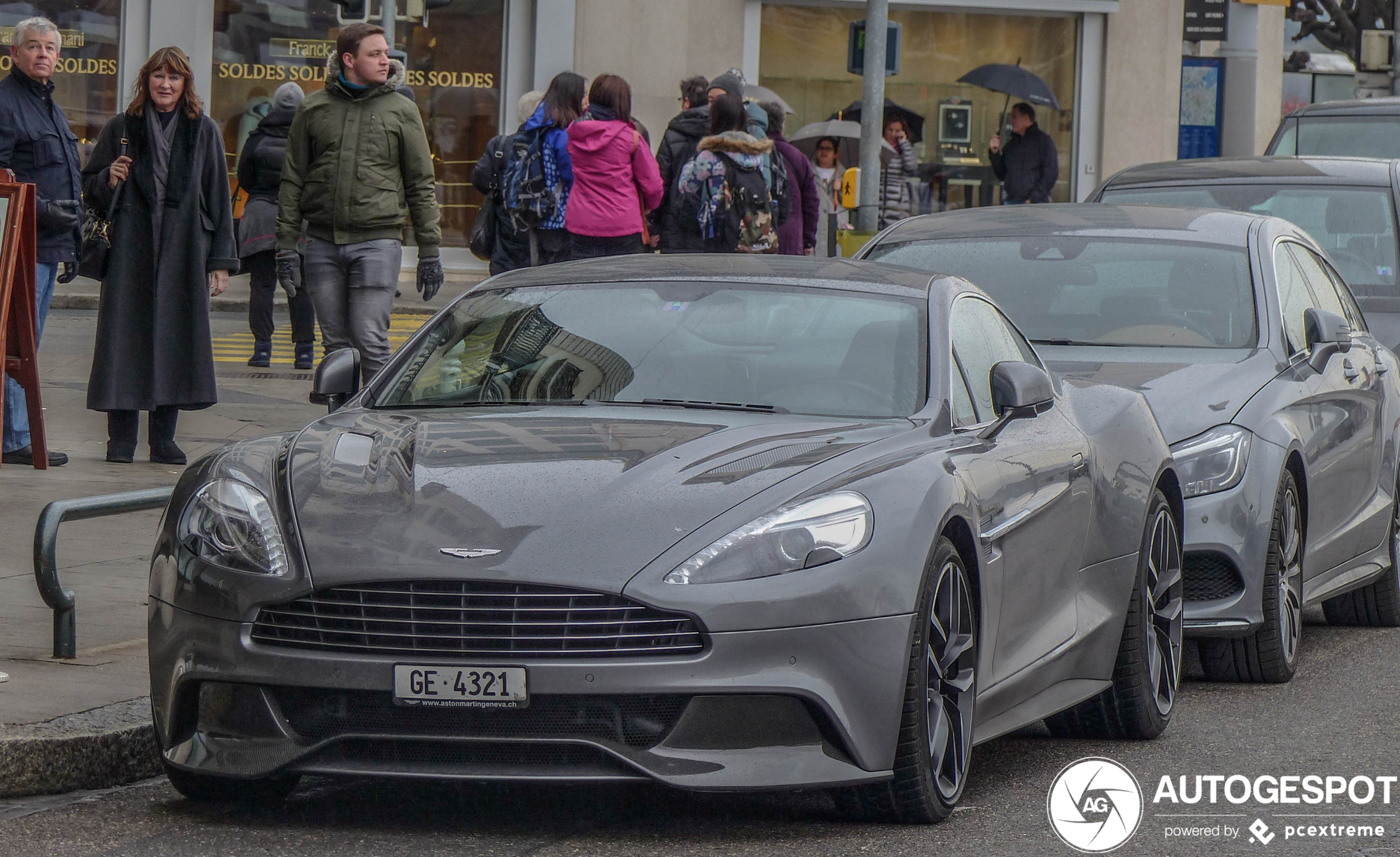 Aston Martin Vanquish 2013