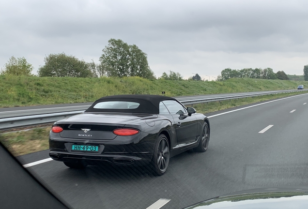 Bentley Continental GTC 2019