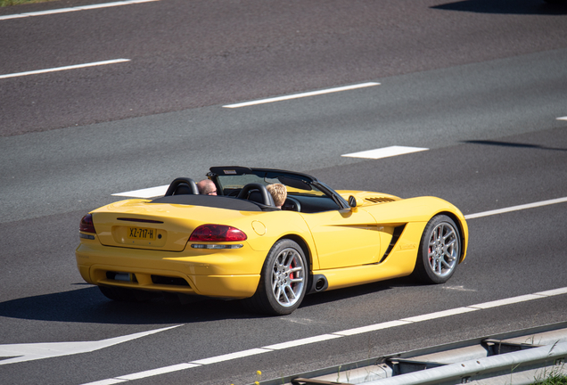 Dodge Viper SRT-10 Roadster 2003