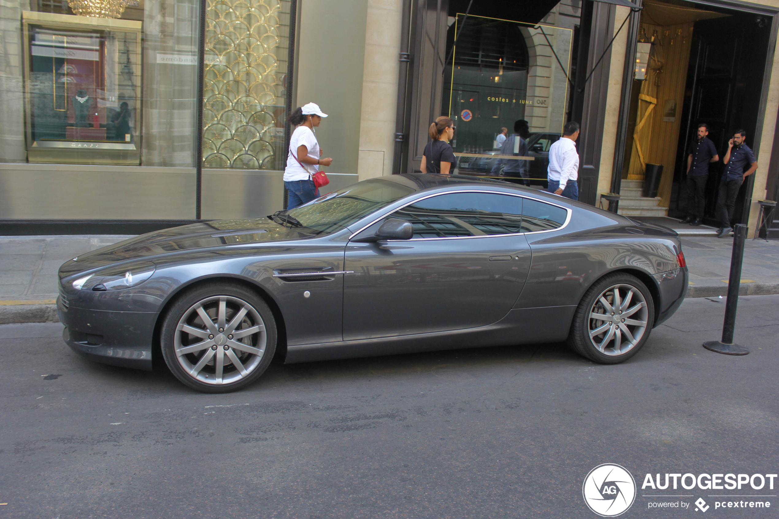 Aston Martin DB9