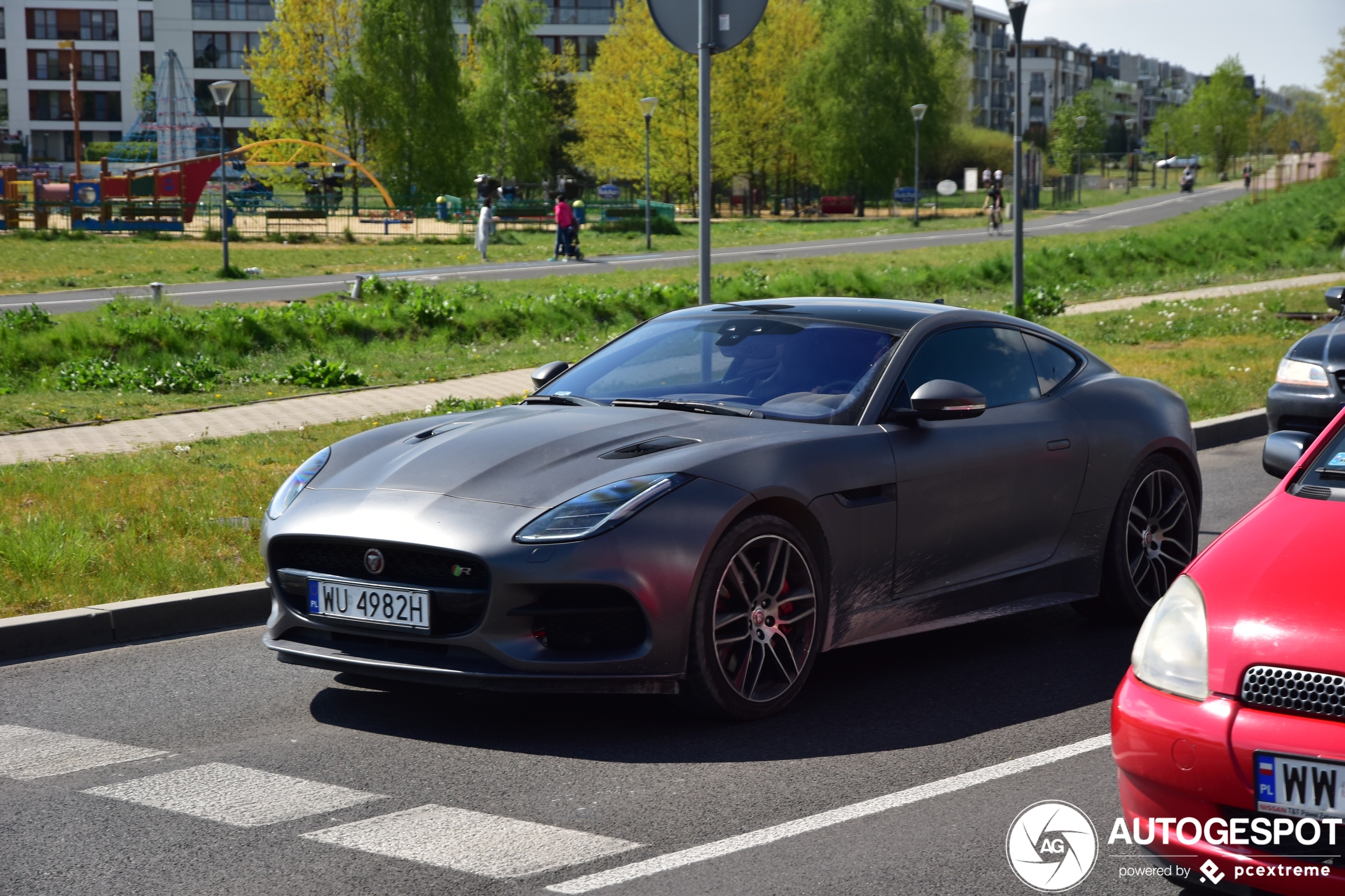 Jaguar F-TYPE R Coupé 2017