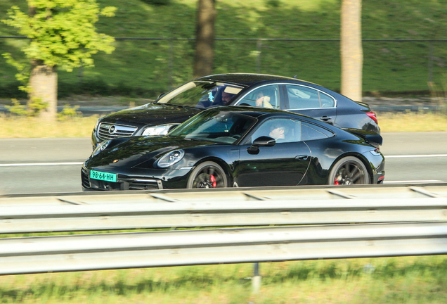 Porsche 992 Carrera 4S