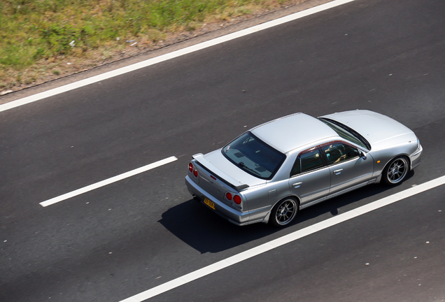 Nissan Skyline R34 Sedan