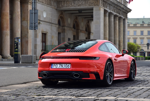 Porsche 992 Carrera 4S