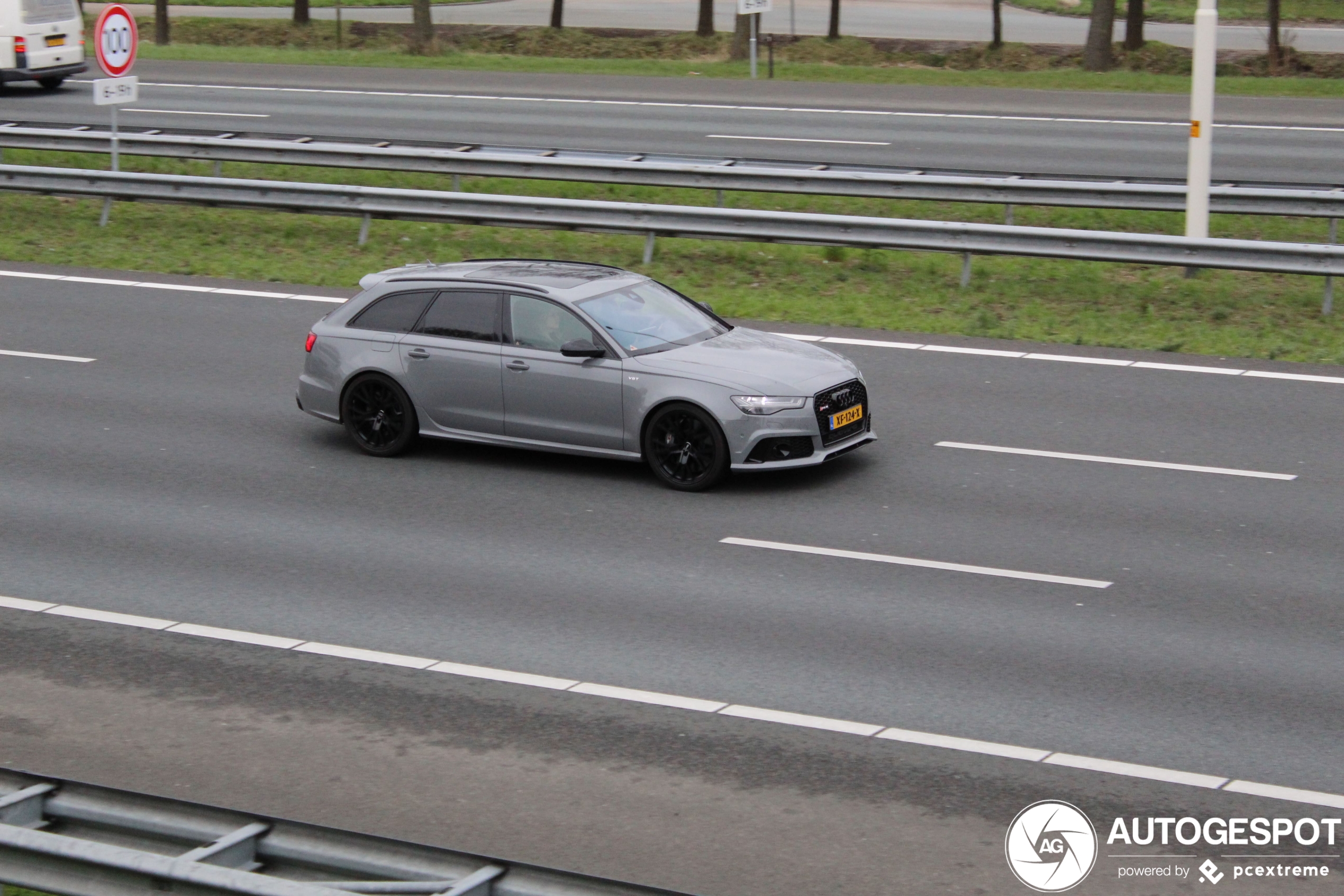 Audi RS6 Avant C7 2015