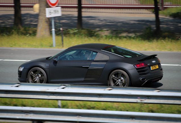 Audi R8 V10