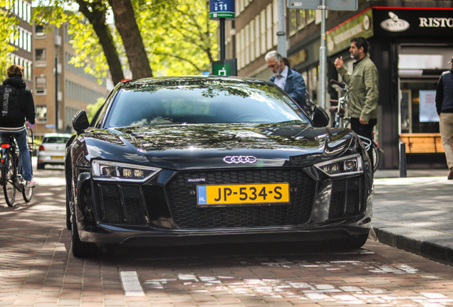 Audi R8 V10 Plus 2015