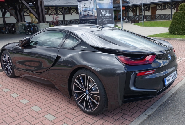 BMW i8 2018