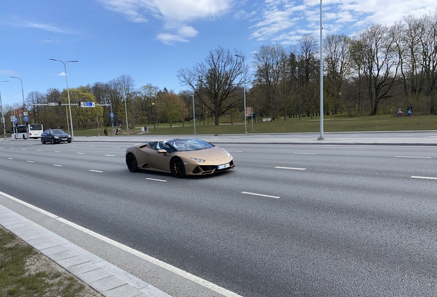 Lamborghini Huracán LP640-4 EVO Spyder