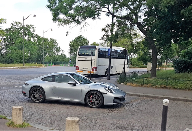 Porsche 992 Carrera 4S