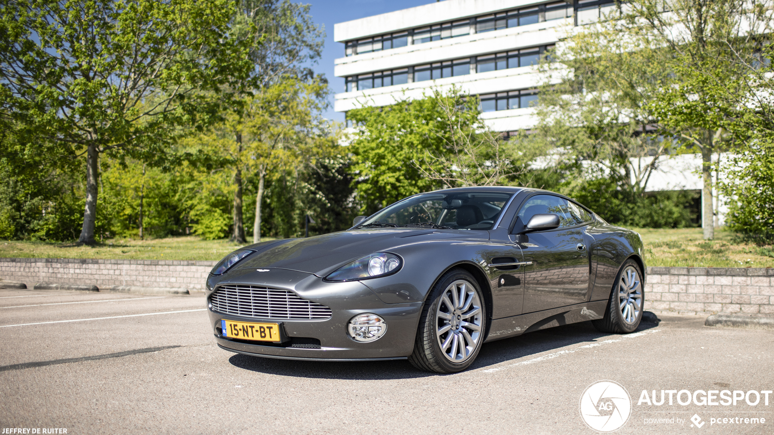 Aston Martin Vanquish