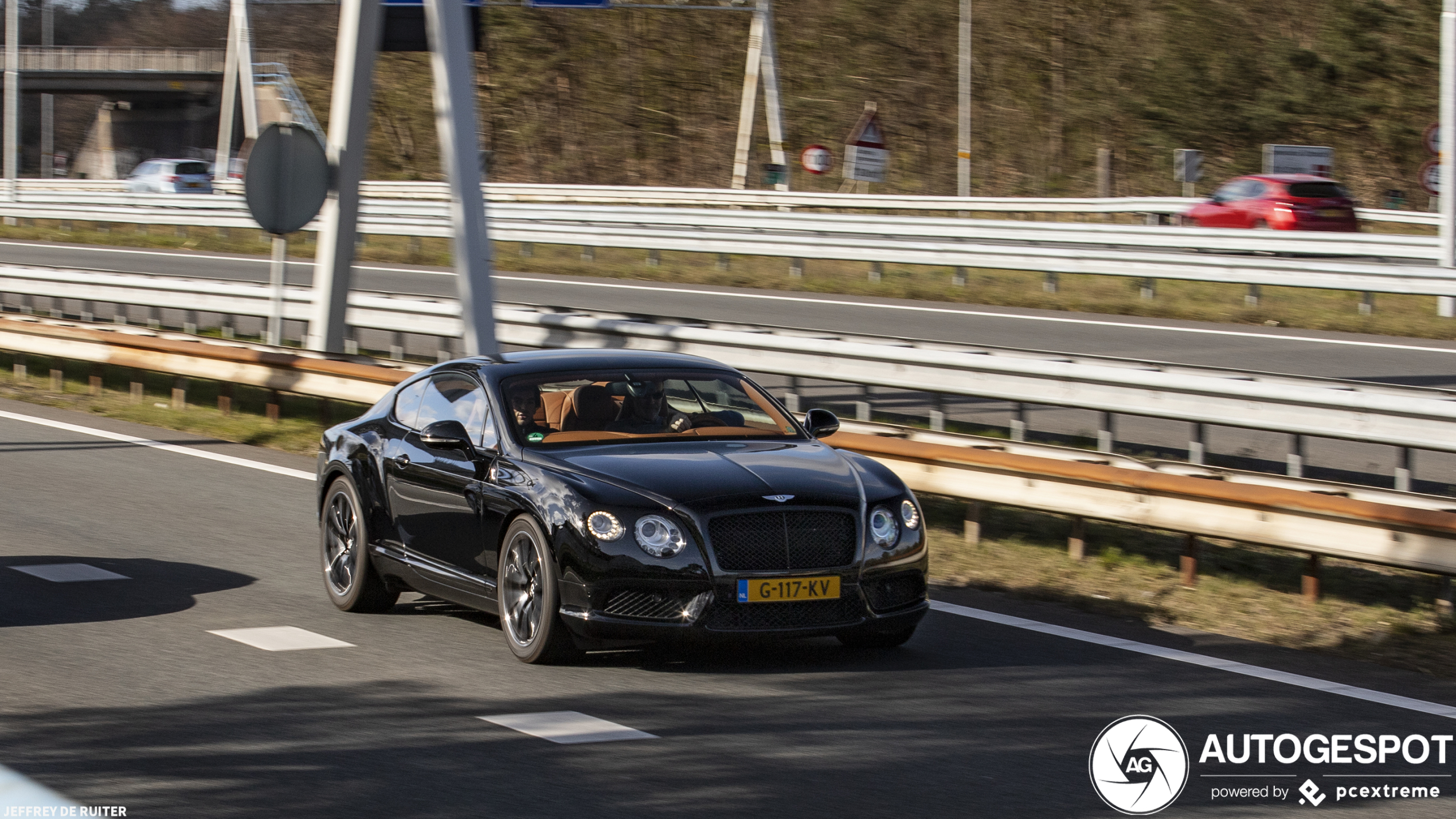 Bentley Continental GT V8