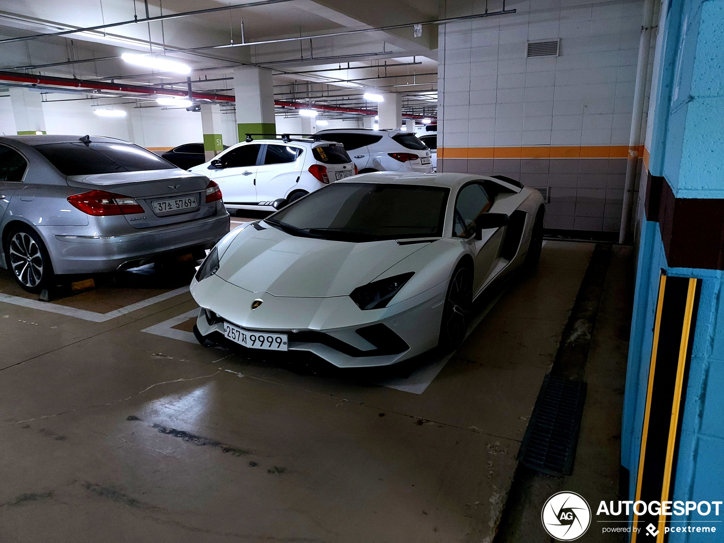 Lamborghini Aventador S LP740-4