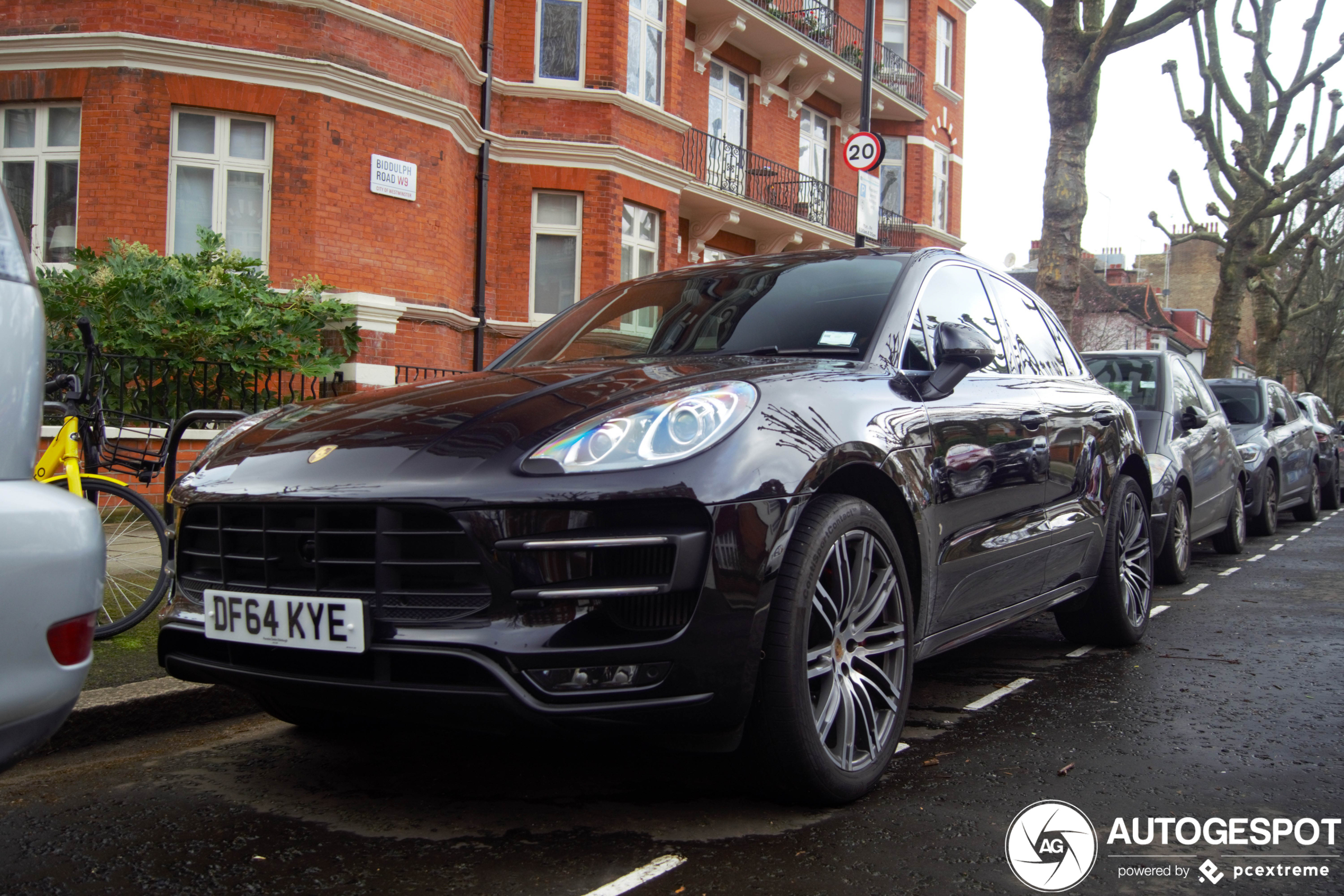 Porsche 95B Macan Turbo