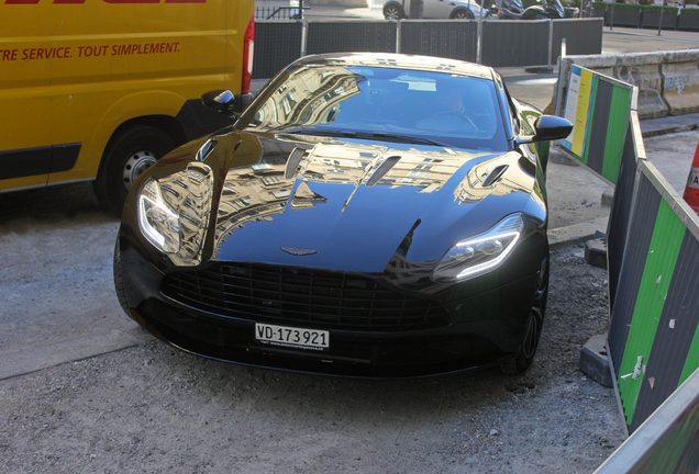 Aston Martin DB11