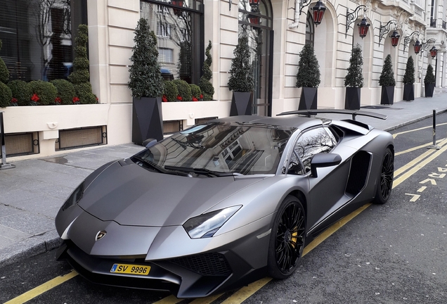 Lamborghini Aventador LP750-4 SuperVeloce Roadster