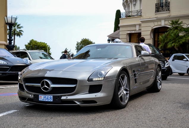 Mercedes-Benz SLS AMG