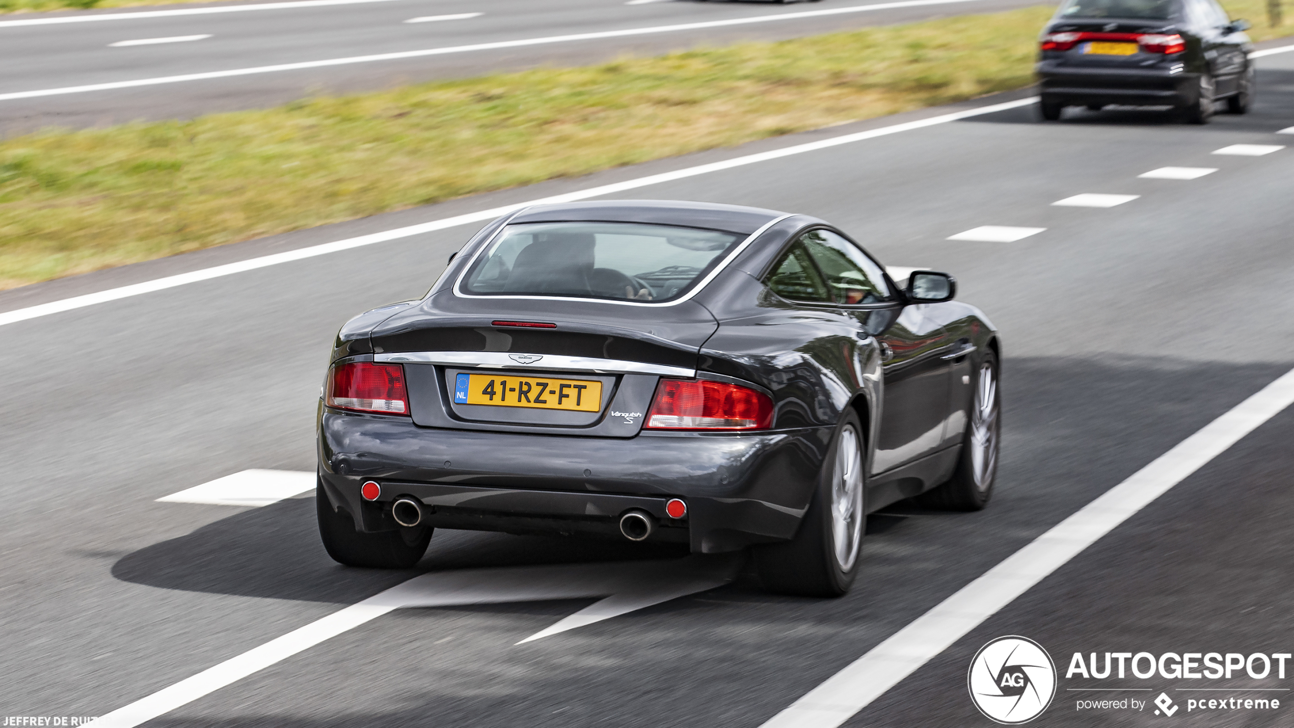 Aston Martin Vanquish S