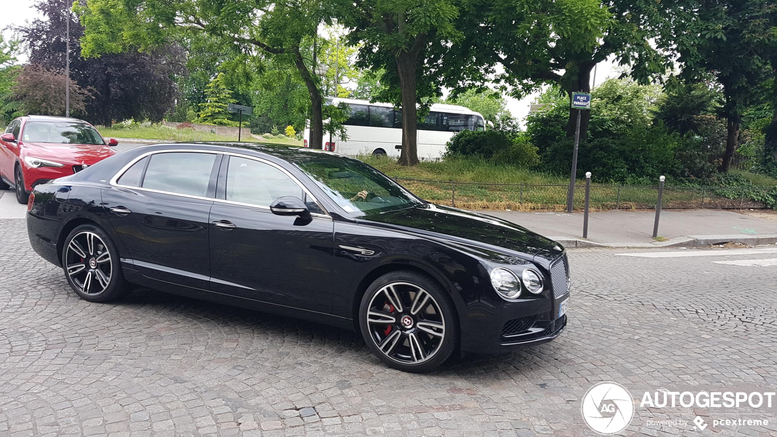 Bentley Flying Spur V8 S