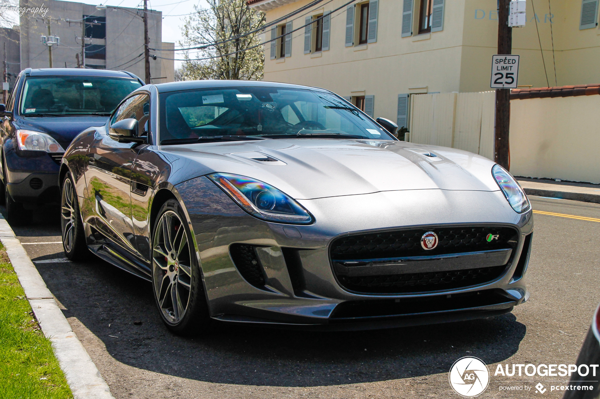 Jaguar F-TYPE R AWD Coupé