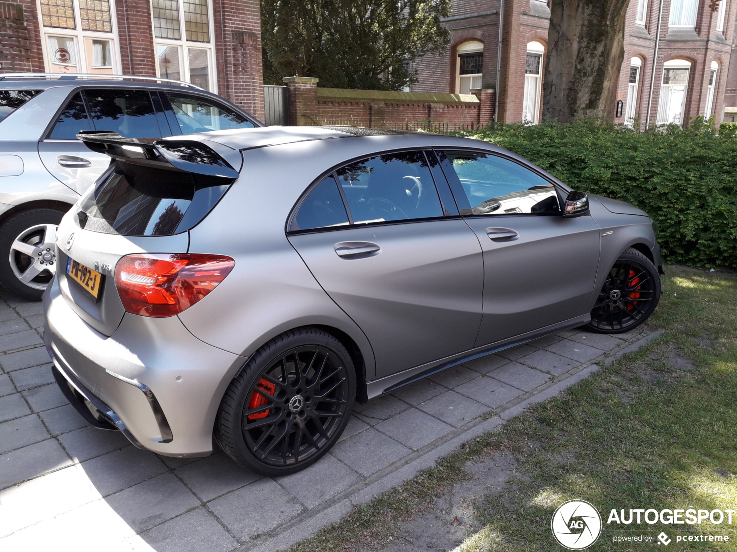 Mercedes-AMG A 45 W176 2015