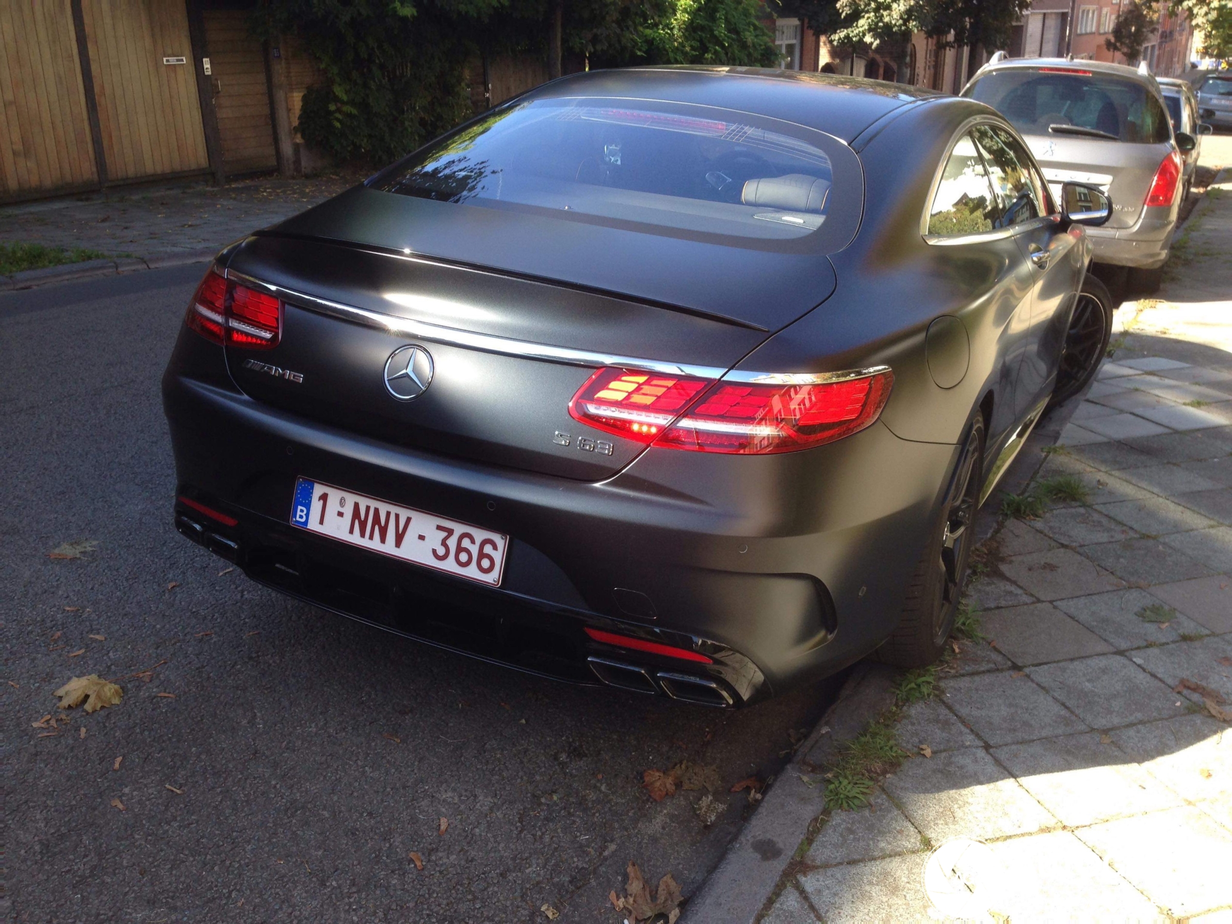 Mercedes-AMG S 63 Coupé C217 2018 Yellow Night Edition