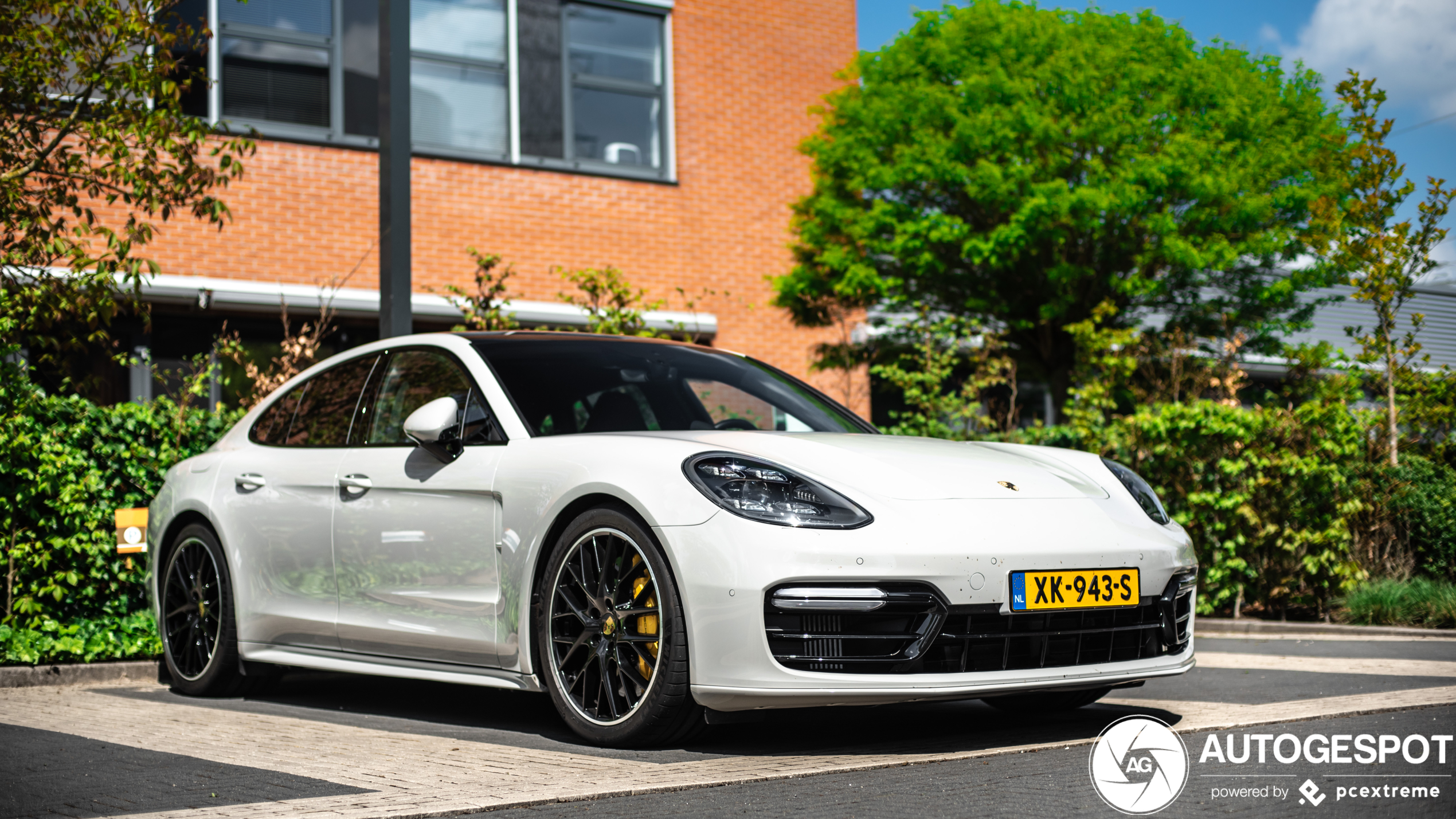 Porsche 971 Panamera Turbo S E-Hybrid