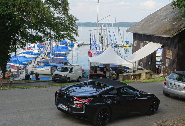 BMW i8 Roadster