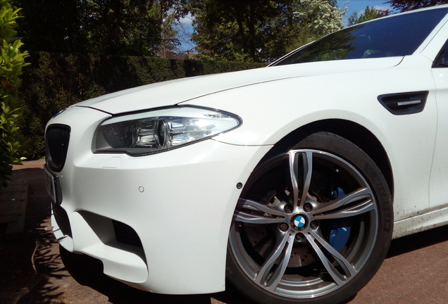 BMW M5 F10 2011