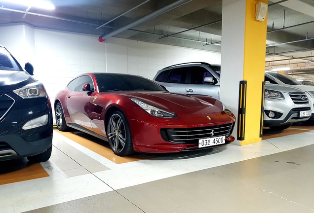 Ferrari GTC4Lusso